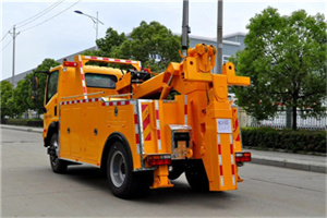 易县高速路拖车费